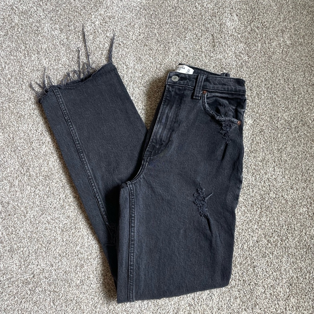 Abercrombie & Fitch The 90’s Straight Ultra High Rise Jeans Black Distressed